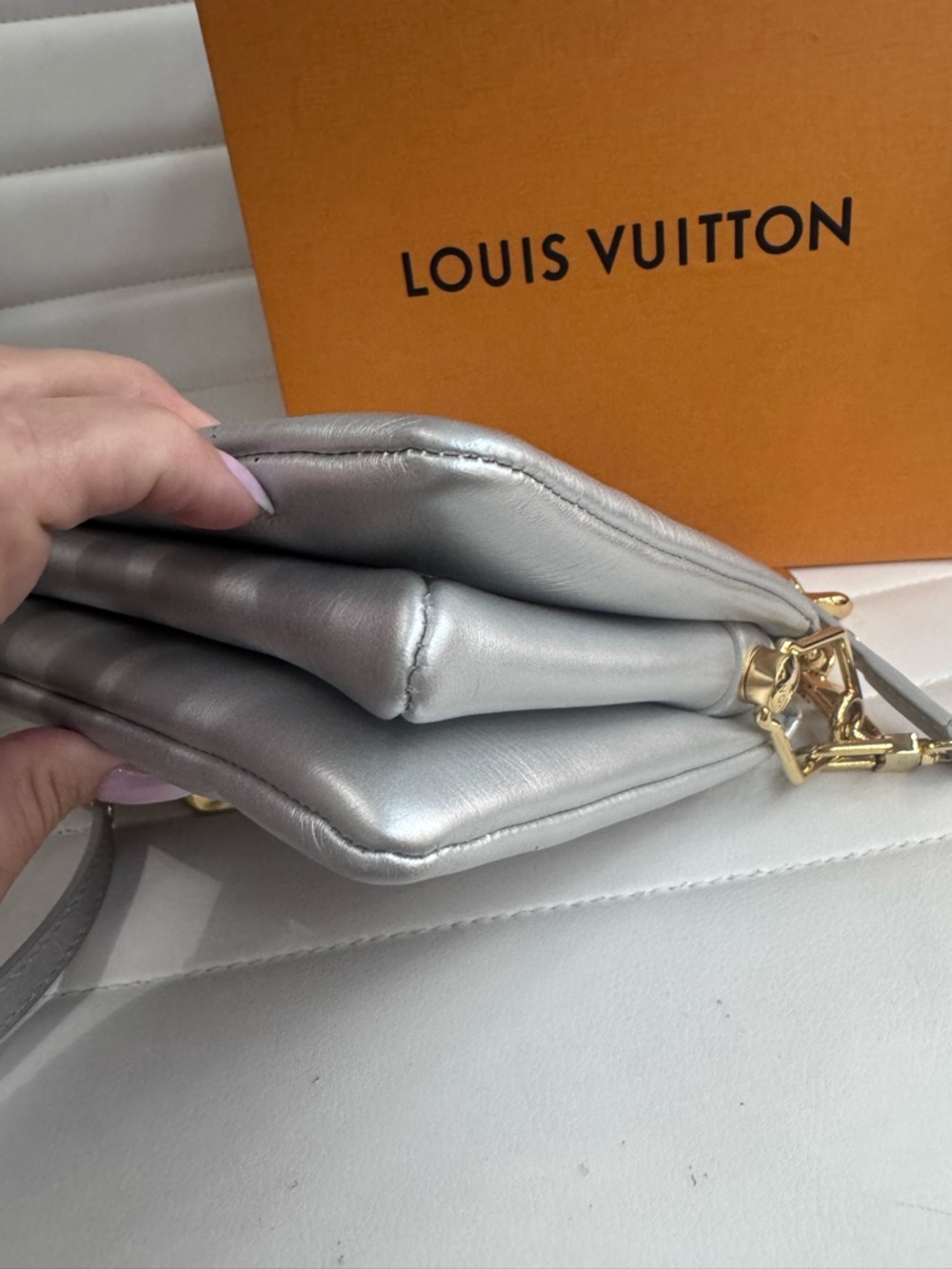 Louis Vuitton Limited edition Silver Coussin - Picture 8 of 8